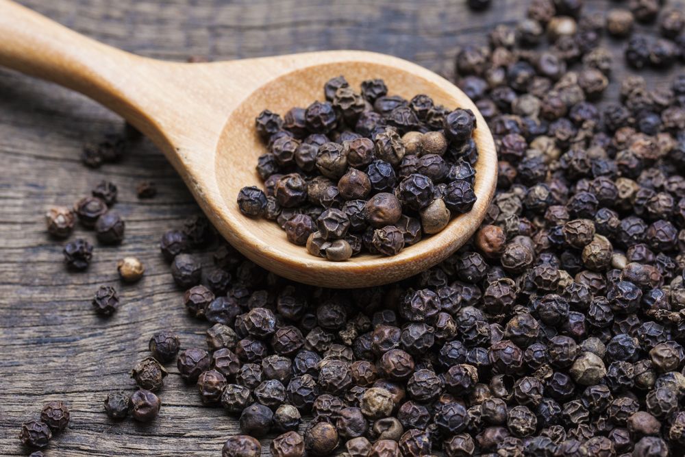 Black Pepper Jumbo Whole | Kaali Mirch Sabut | - The Natures Palm